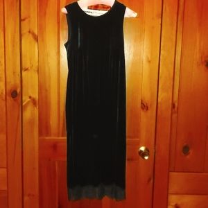 Pea in the Pod deep green velvet maternity dress size S